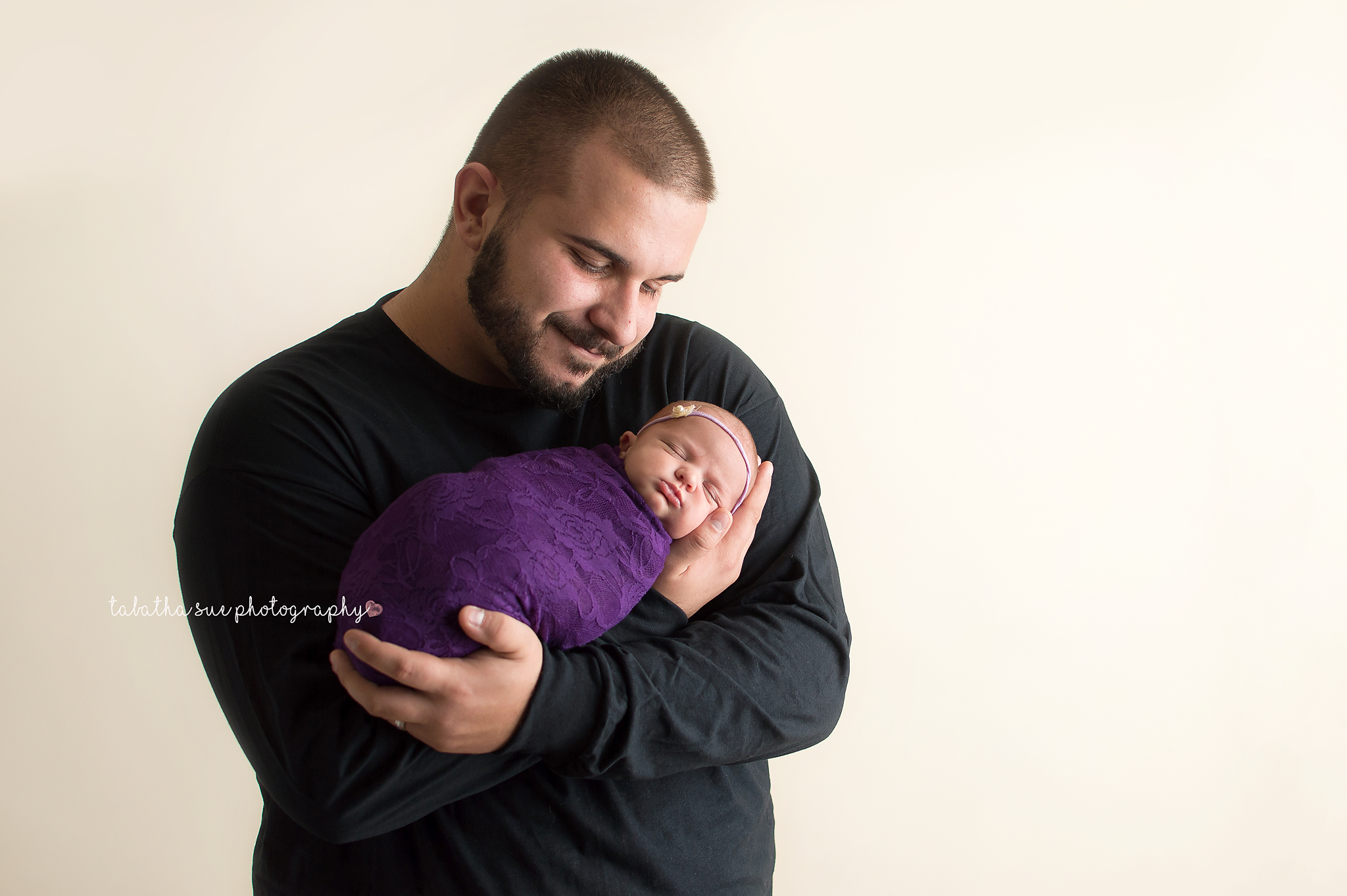 pictures-of-baby-with-dad-in-cleveland-ohio-best-newborn-photographer-near-cleveland-ohio-44130.parma-heights-ohio-photographer.png